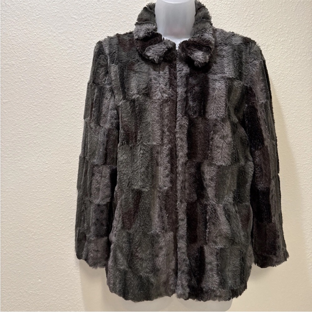 Rare Find! Betsey Johnson Women's Faux Fur Jacket Black/Gray Medium NWT